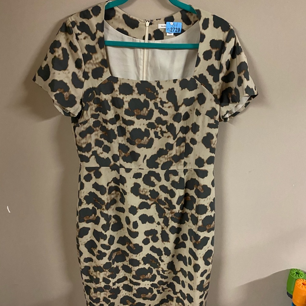 Banana Republic lightweight leopard print dress